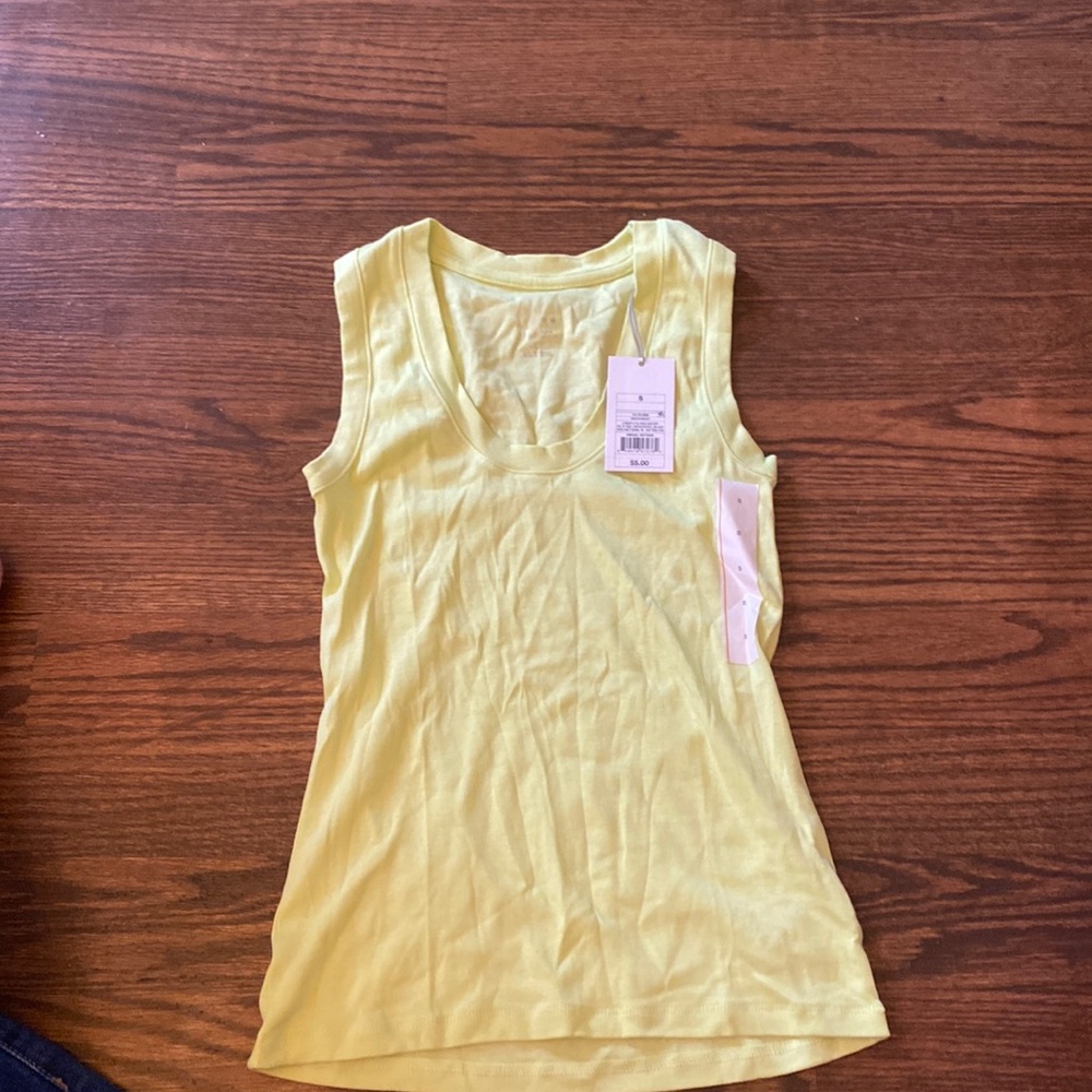 lime color tank
